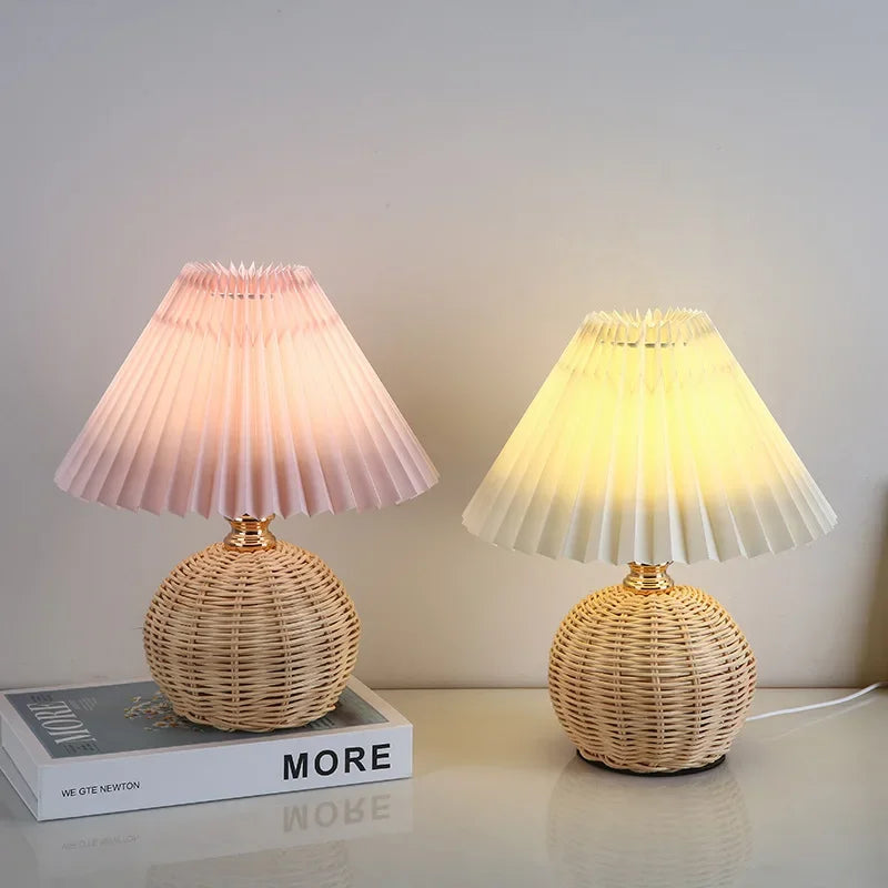 Nordic Compact Pleated Table Lamp